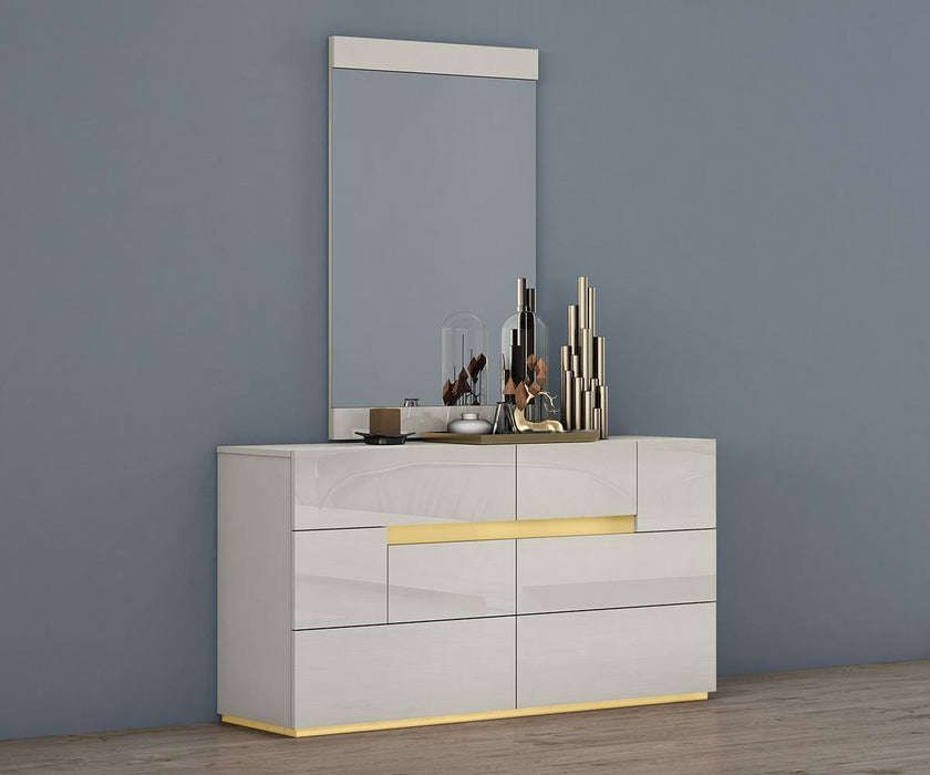 Triton Dresser & Mirror